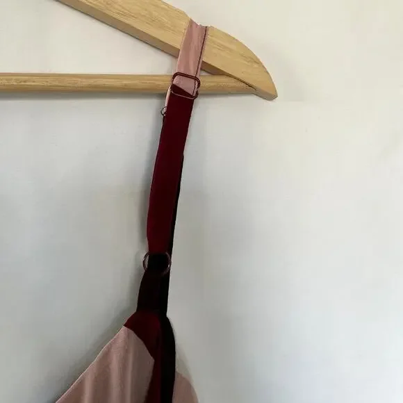 Torrid burgundy pink black white geometric spaghetti strap top size 4XL casual - Picture 6 of 7